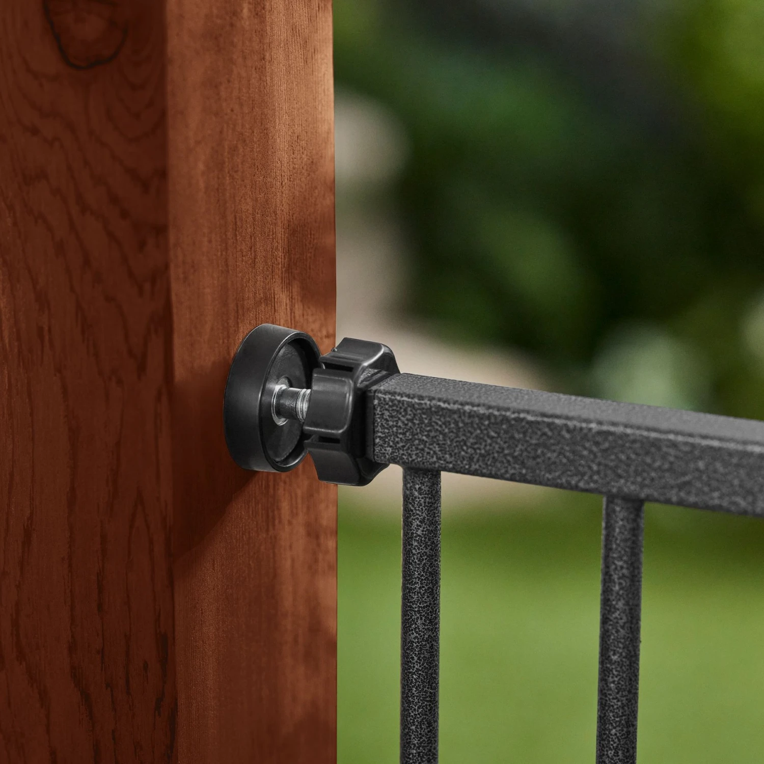 Frisco Outdoor Steel Arch Extra Tall Auto-Close Dog Gate - Image 5