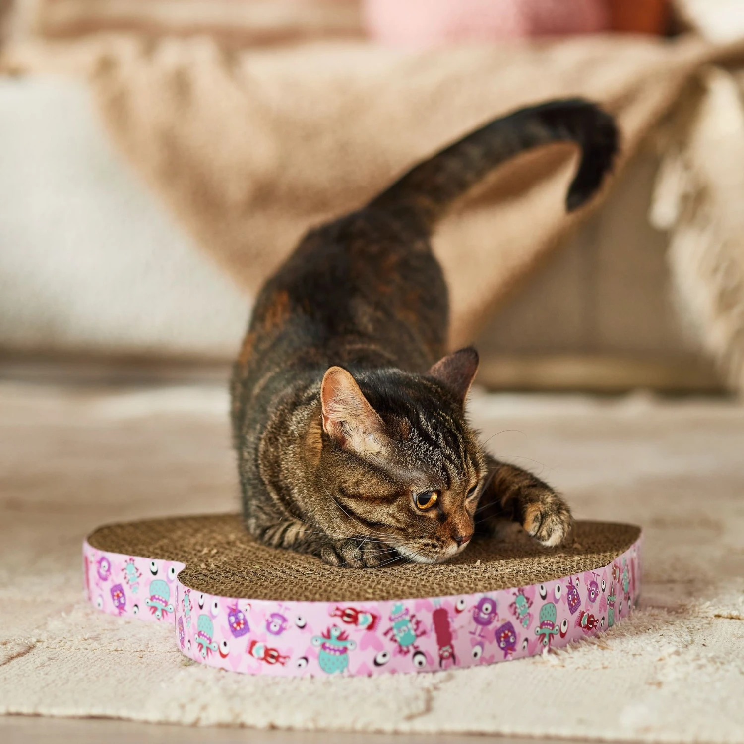 Frisco Valentine Heart Cat Scratcher Toy With Catnip - Image 3